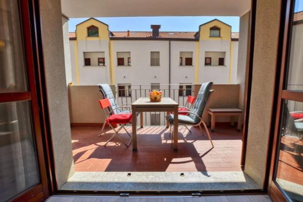 Gezellig Appartement Met Gedeeltelijk Meerzicht Acquaseria Zewnętrze zdjęcie